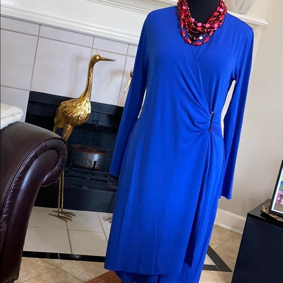 Bold and bright in a London Times dress! - Picture 3 of 12